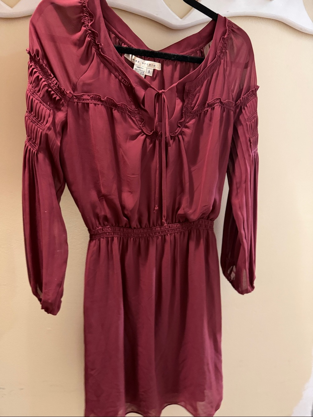 Max Studio Burgundy Tie-Neck dress with silhouette waste